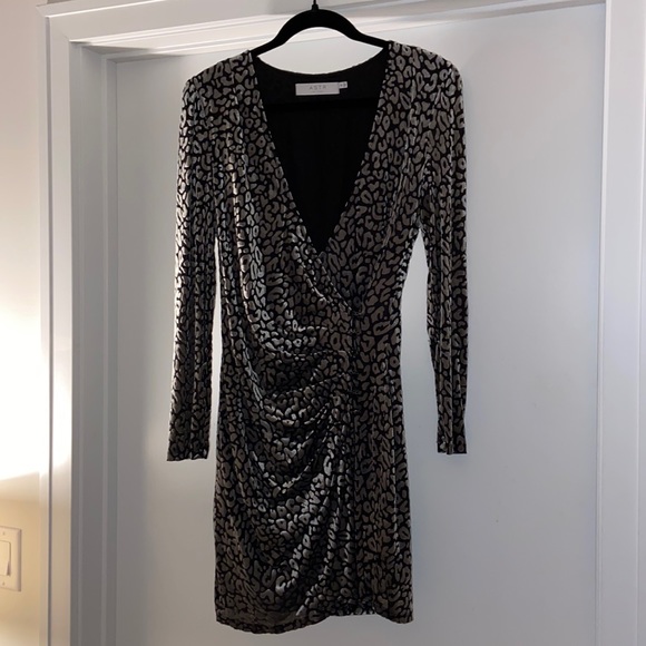 Astr Dresses & Skirts - Velvet Leopard print wrap dress from Astr the Label! Size medium